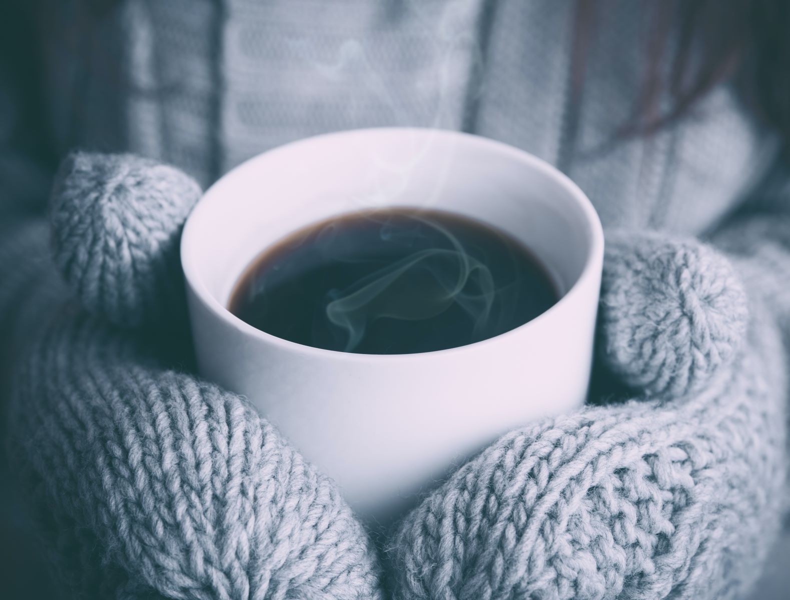 Is It Better to Drink Hot Coffee or Cold Coffee When You’re Cold
